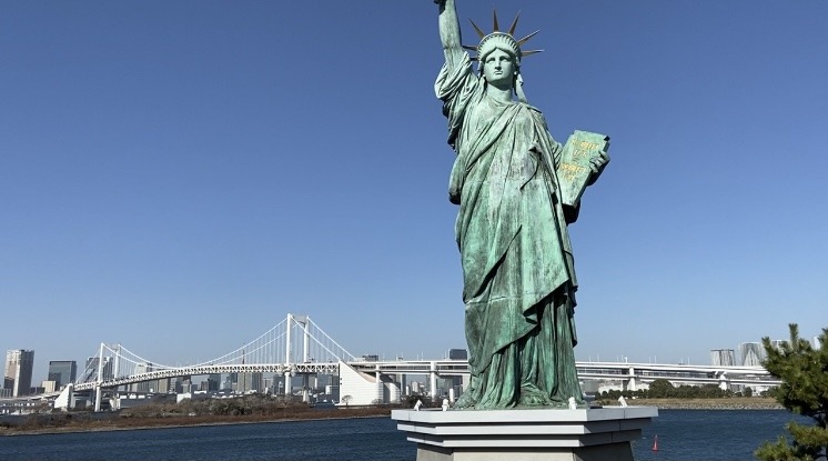 Statue of Liberty and GUNDAM│TOKYO travel TIPS