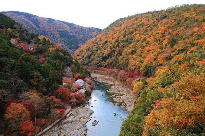 TOGETSUKYO bridge ARASHIYAMA in Kyoto - TOKYO travel TIPS