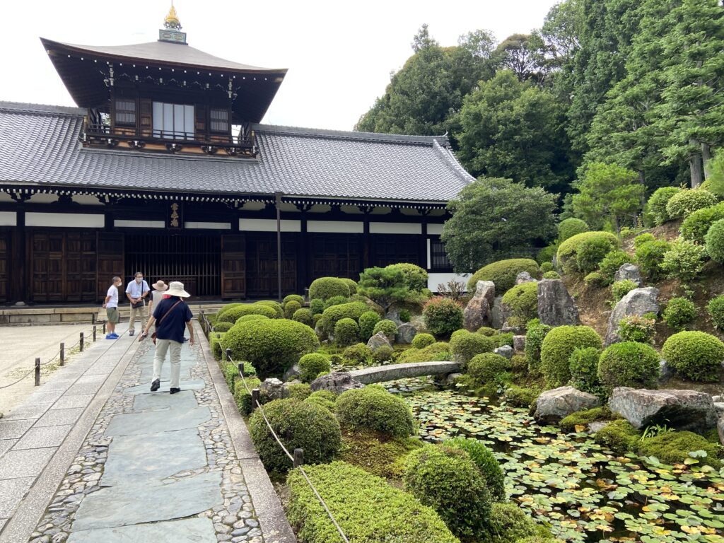 Hidden huge zen temple, Tofukuji temple in Kyoto!