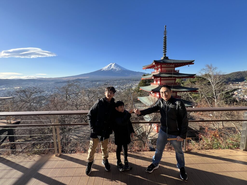 Mt.Fuji, 5storied pagoda,Wagasa ( Japanese parasol),Honcho street, Lake ...