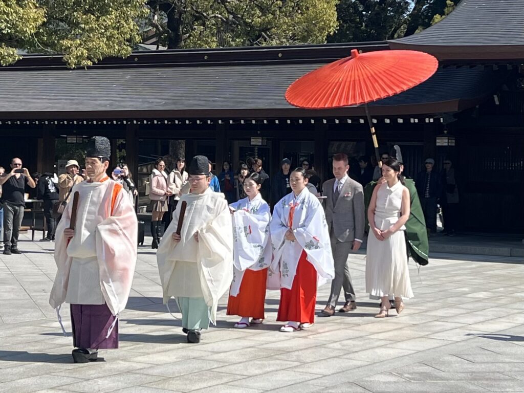 Meiji shrine wedding procession 