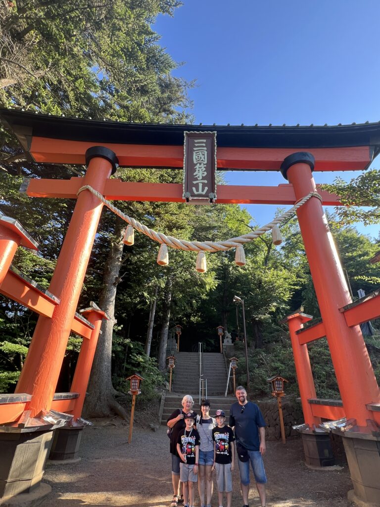 Arakurayama sengen shrine