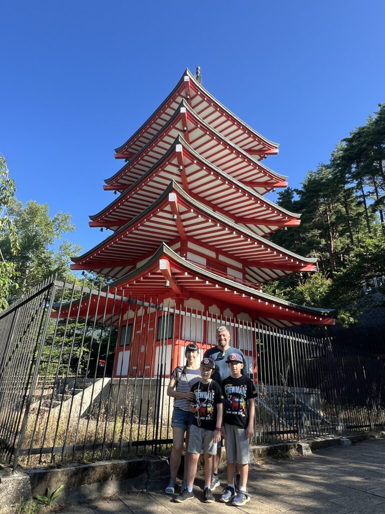 Arakurayama sengen shrine